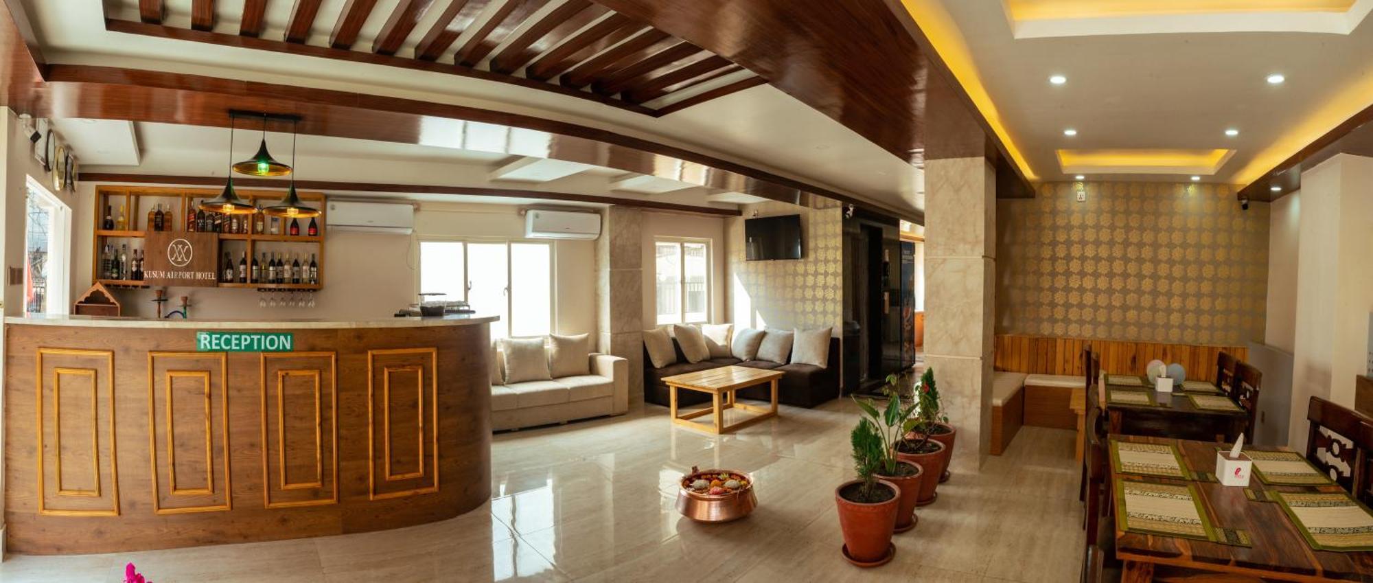 Kusum Airport Hotel Catmandu Exterior foto