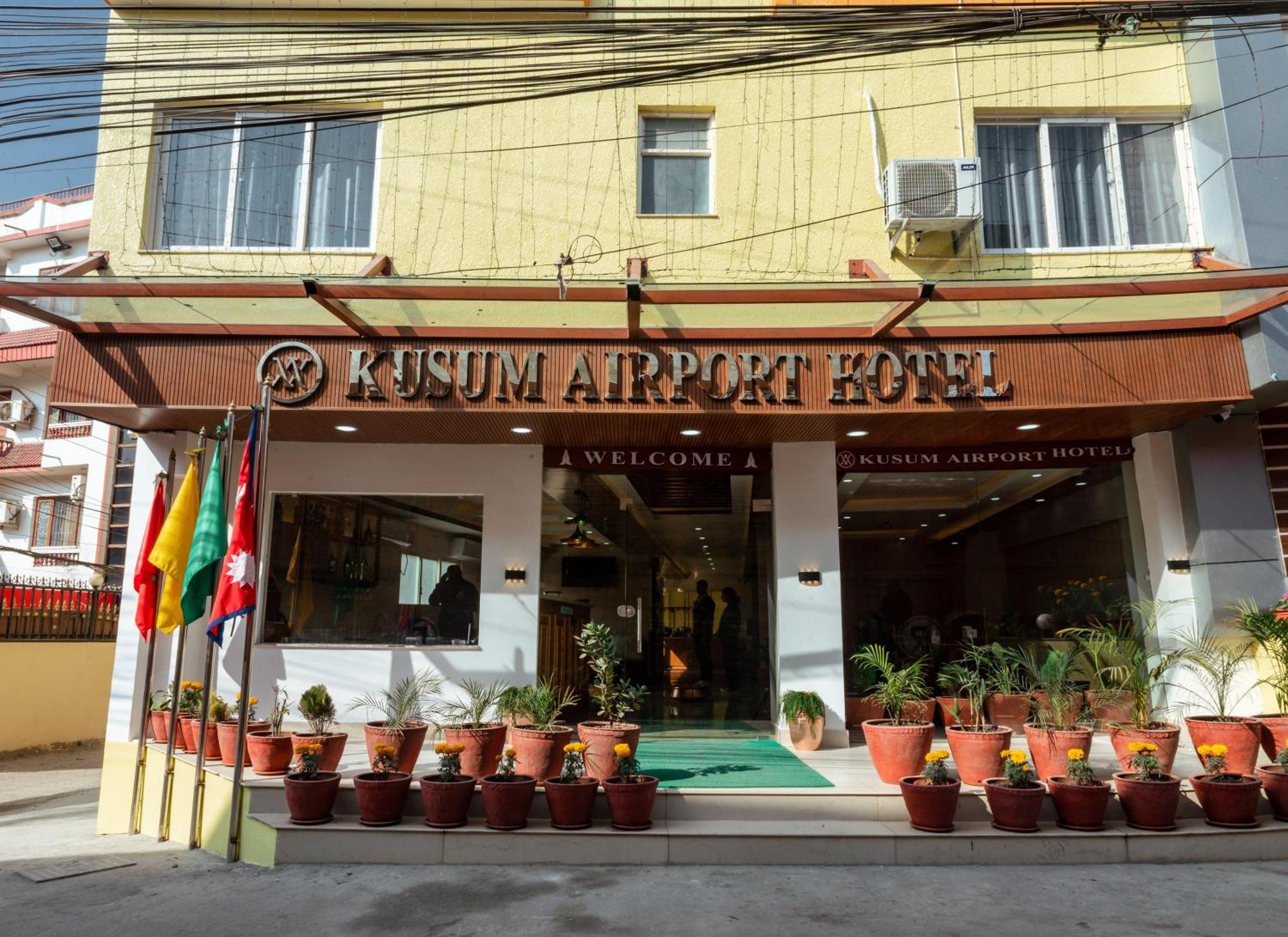 Kusum Airport Hotel Catmandu Exterior foto