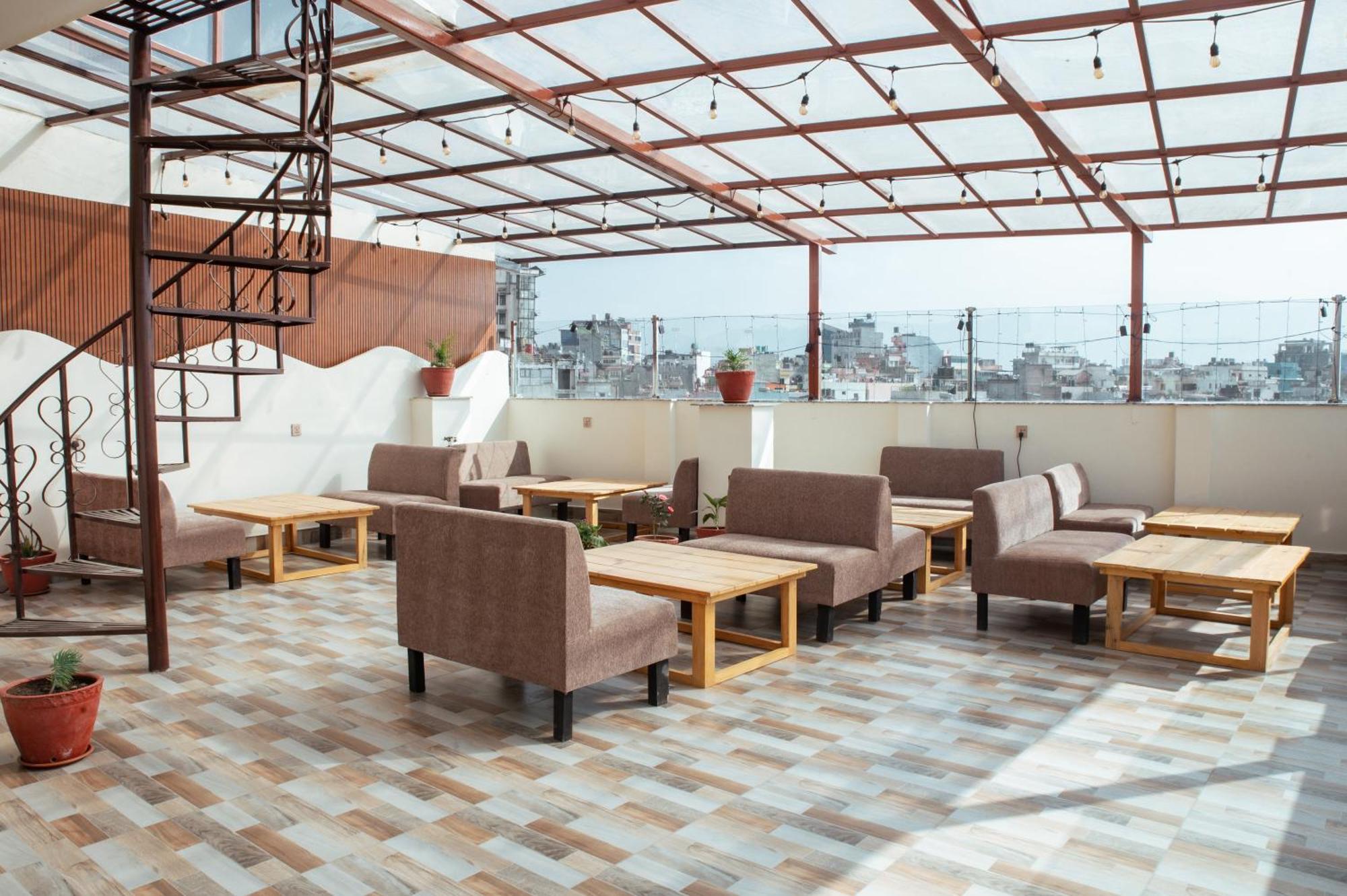 Kusum Airport Hotel Catmandu Exterior foto